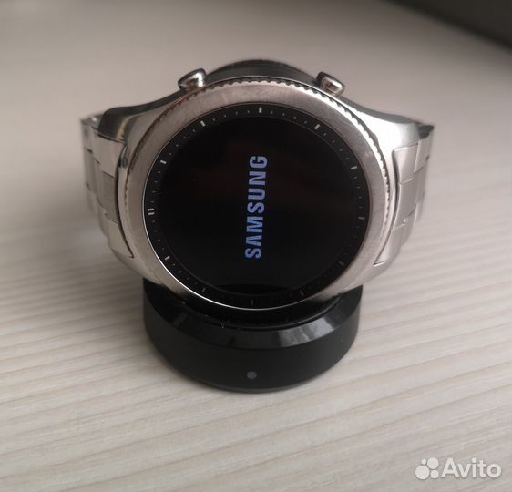 Смарт часы Samsung gear s3 classic