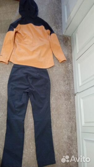 Спортивный костюм женский