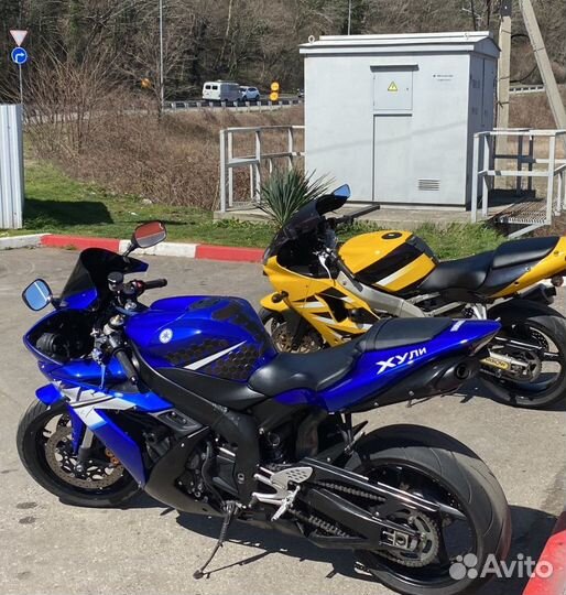 Yamaha R1