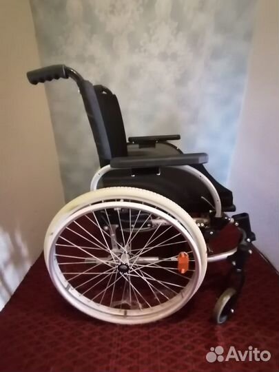 Продам инвалидную коляску