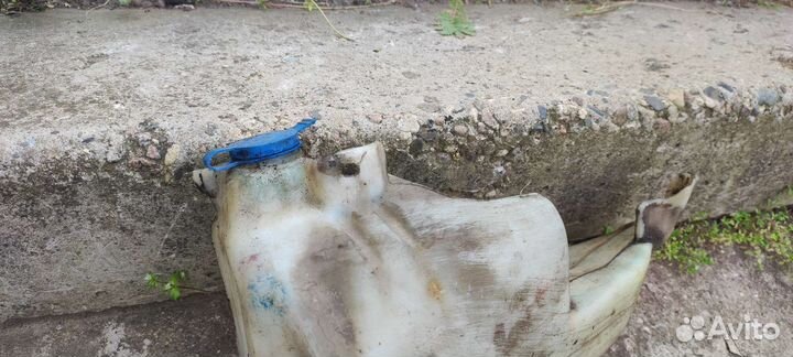 Бачок омывателя Ауди 80 Б3