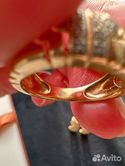 Золотое кольцо с бриллиантом и серьги набор