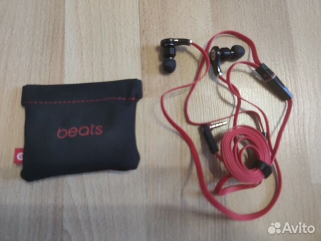 Вакуумные наушники новые