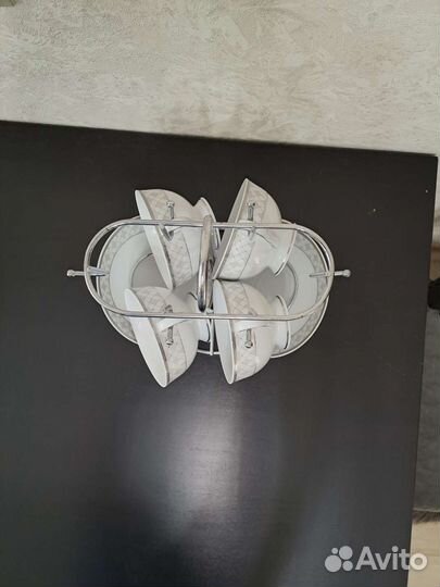 Подставка для чашек и блюдец