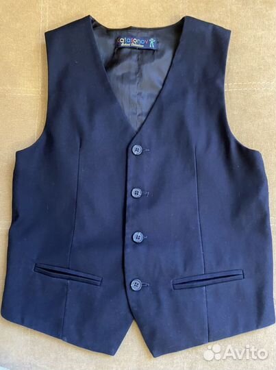 Школьный жилет для мальчика 146/76 синего цвета