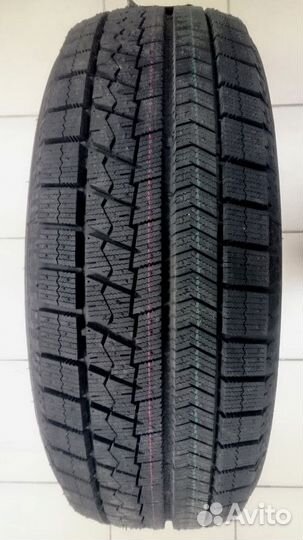 Bridgestone Blizzak VRX 215/60 R16 95S