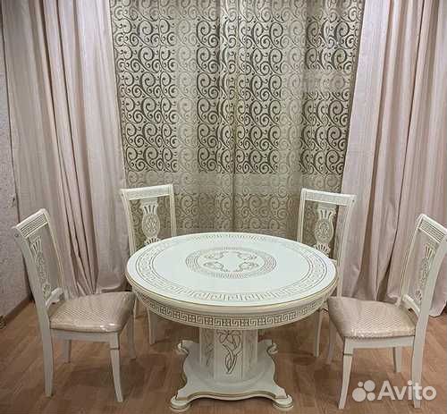 Стол Версаче круг