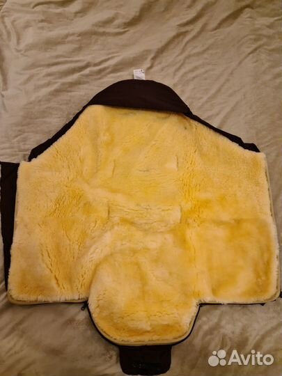 Зимний конверт в коляску mansita на овчине