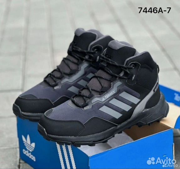 Кроссовки Adidas зимние с 40 по 44размер