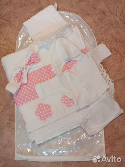 Комплект на выписку для девочки