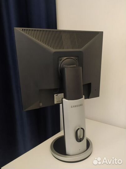 Монитор Samsung 940fn, 19 дюймов, 1280х1024, DVI