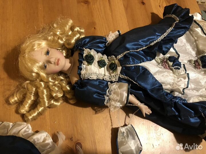 Фарфоровая кукла коллекционная Porselain Doll