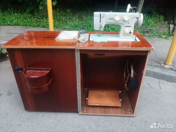 Швейная машина Подольск 142 как новый