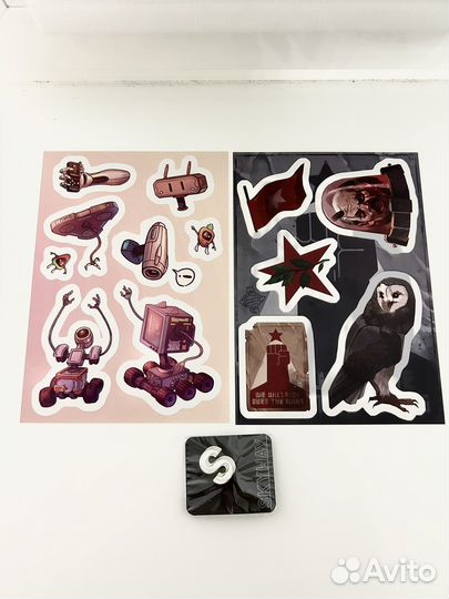 Мерч разных зинов и манги