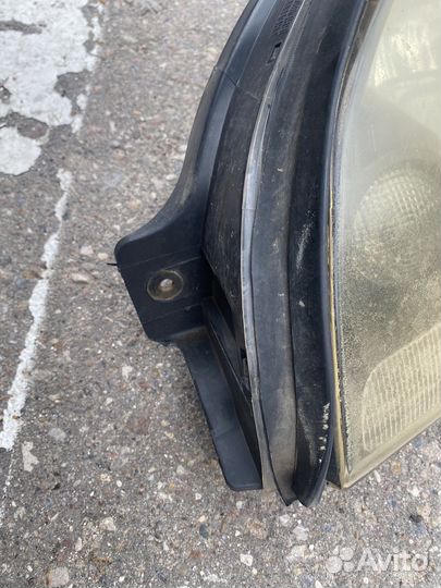 Фара на Hyundai Tucson 1