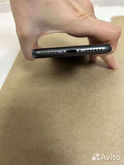 iPhone 8