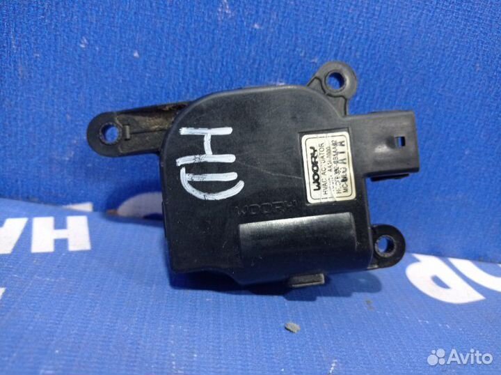 Моторчик заслонок отопителя Hyundai Elantra Hd