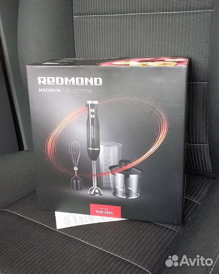 Новый блендер Redmond RHB-2995