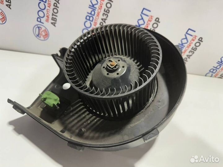 Моторчик печки Chevrolet Niva