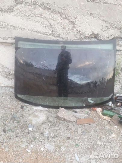 Заднее стекло на audi a6 с5