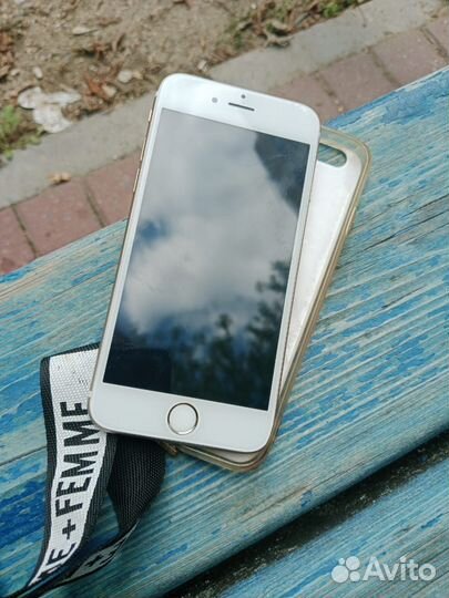 Телефон iPhone 6s 64