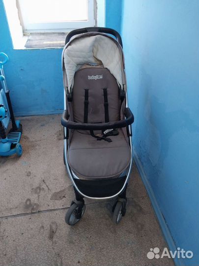 Прогулочная коляска