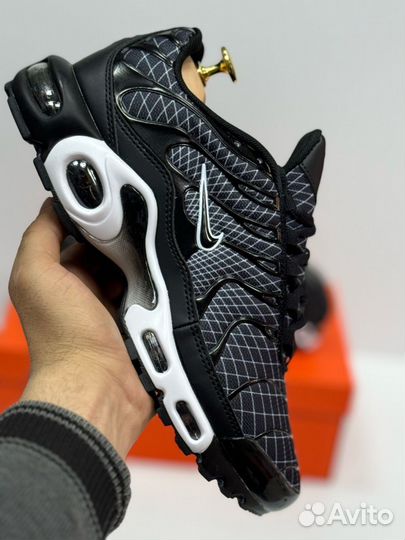 Кроссовки nike air max tn plus