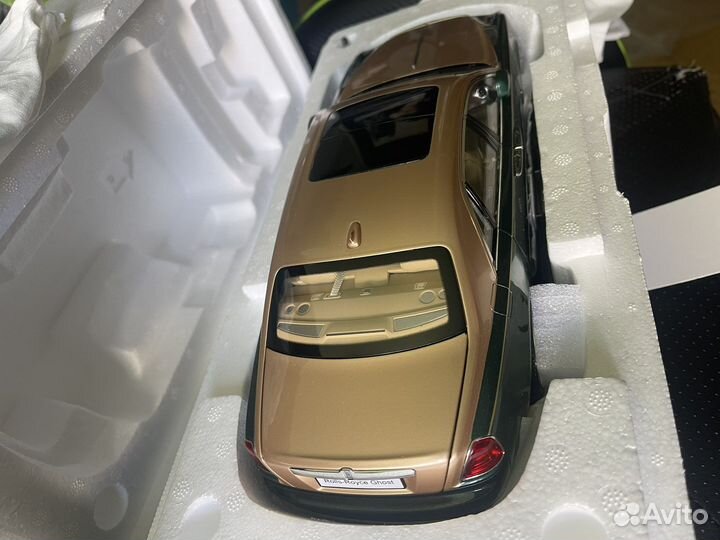 Модель 1:18 kyosho rolls-royce ghost