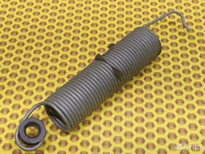 Пружина крышки багажника правая Volkswagen Jetta