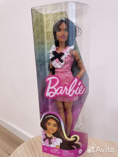 Barbie fashionistas