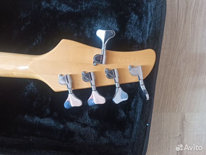 Пятиструнный американский бас Hamer Cruise Bass