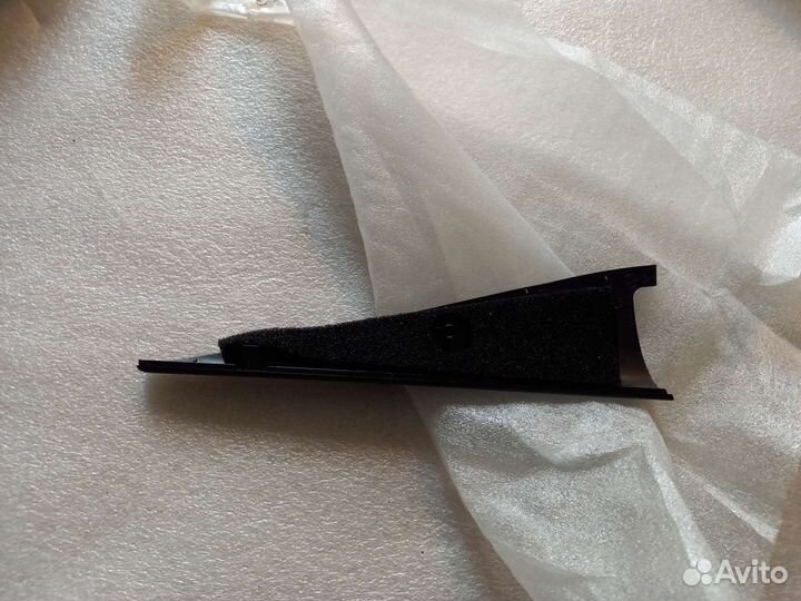 Накладка двери левой porsche cayenne 03-10