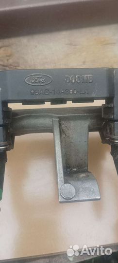 Топливная рампа с форсунками на форд фокус 1 1.6