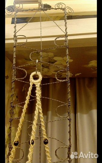 Держатель для кашпо витой