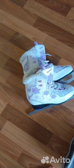 Коньки фигурные 36 размер