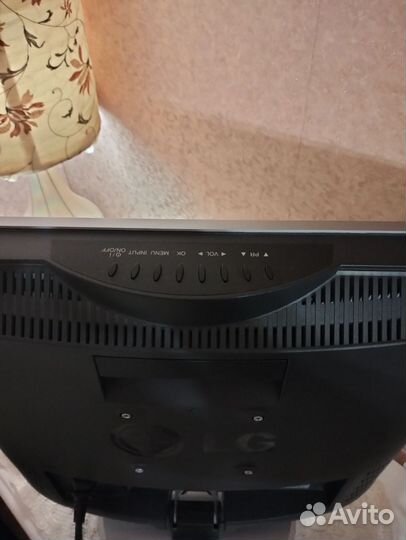 Монитор LG