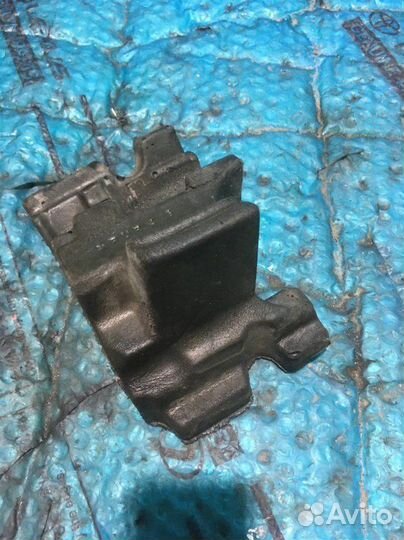 Демпфер Toyota Land Cruiser 200 4.5 2012