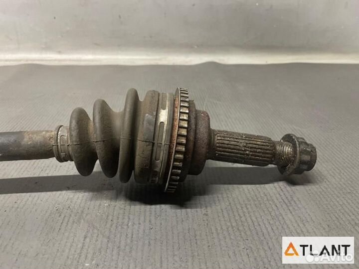 Привод задний правый toyota voxy