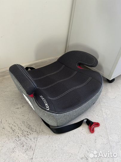 Автокресло-бустер Osann Lux Isofix (15-36 кг)