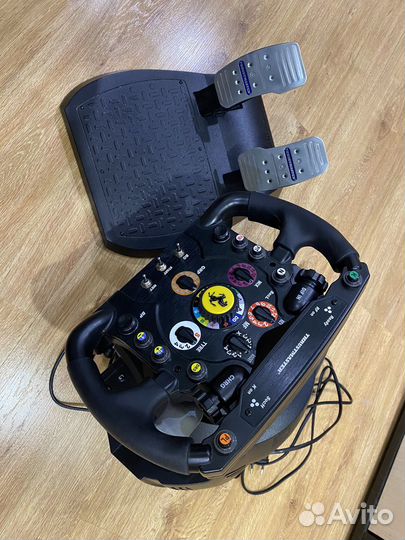 Игровой руль Thrustmaster T300