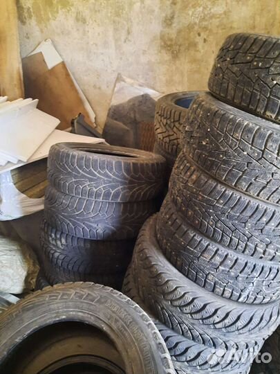 Accelera 651 2.25/4.5 R4