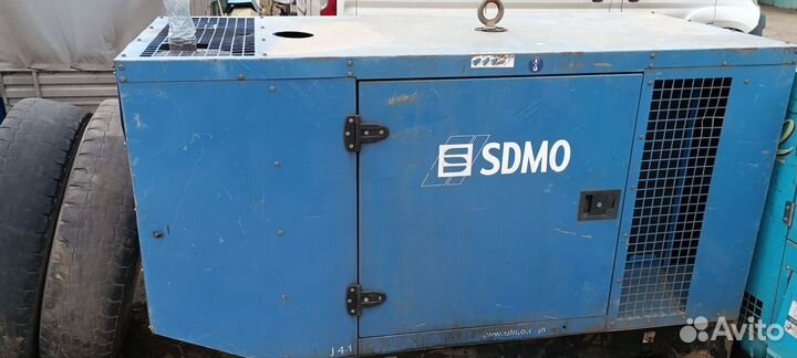 Дизельный генератор sdmo J44