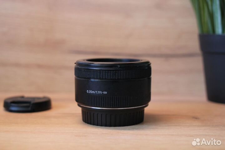 Canon EF 50mm f/1.8 STM