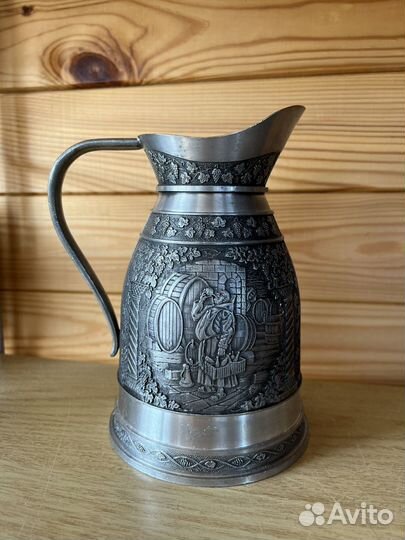 Оловянные кувшины и графины