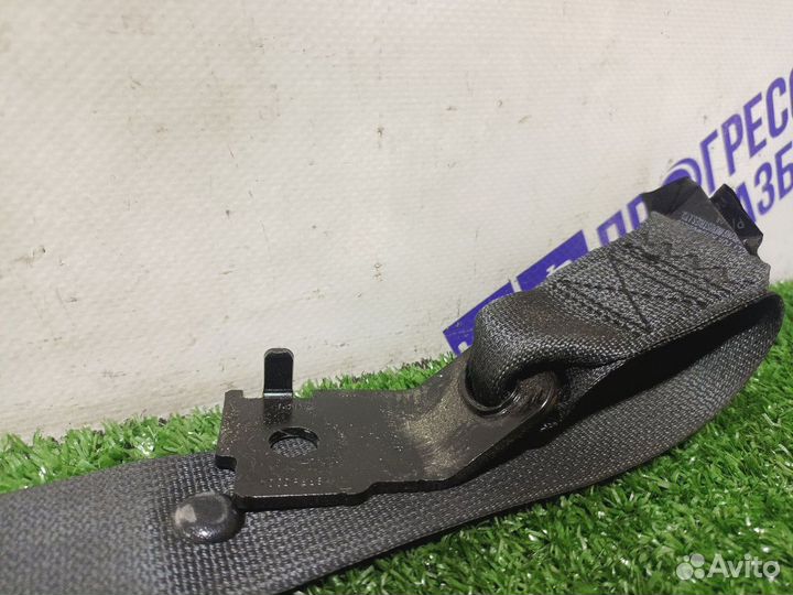 Ремень безопасности задний Kia Rio 4 седан 1.4