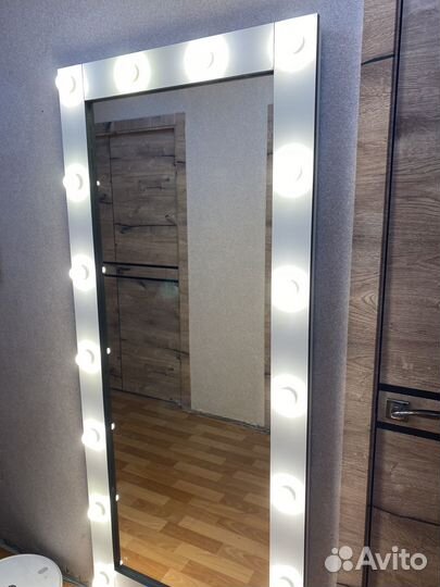 Гримерное зеркало