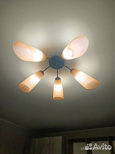 Люстра подвесная потолочная