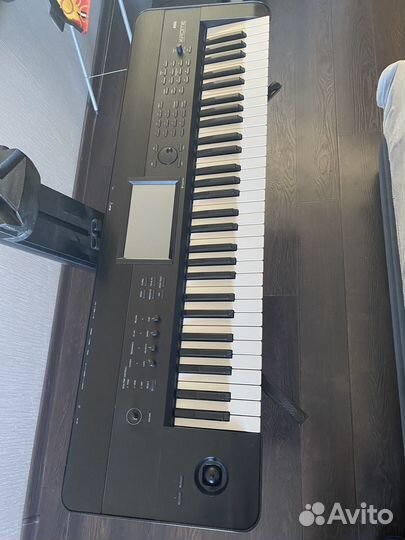 Синтезатор korg krome, со стойкой