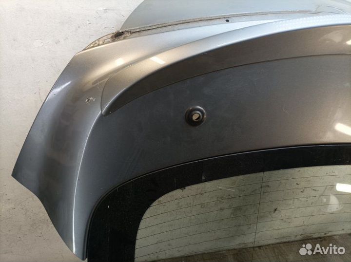 Крышка багажника Opel Insignia хетчбэк 5дв. правый