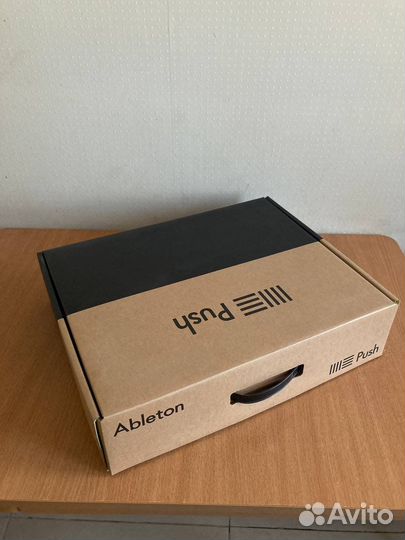 Коробки от Elektron и Ableton